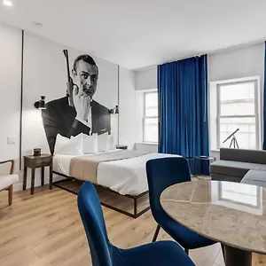  Apartment Initial - Bond 007 - Centre De Canada