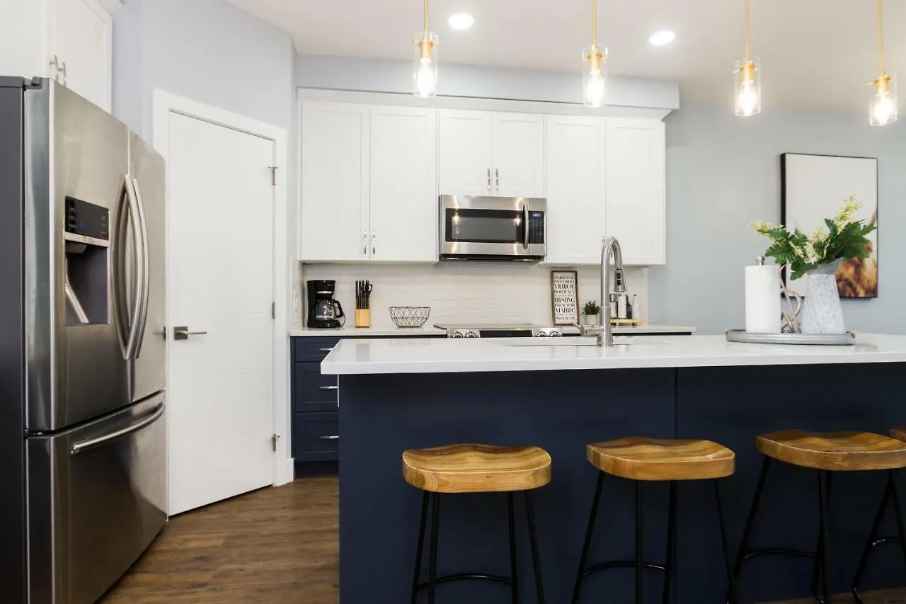 Holiday home Contemporary Farmhouse Haven: Extended Stay with Modern Comforts Edmonton